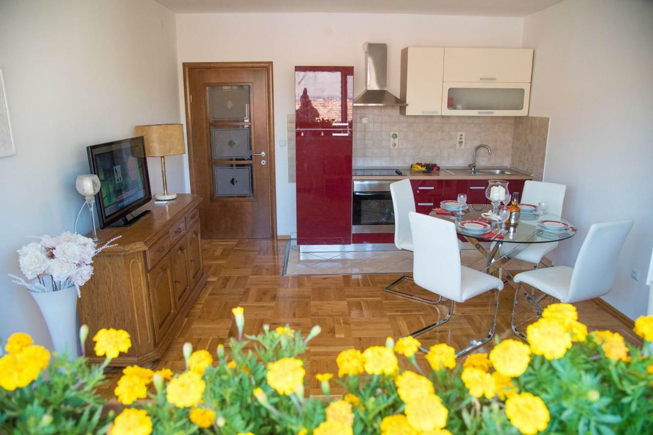 Apartment Ines Sinj Exterior foto