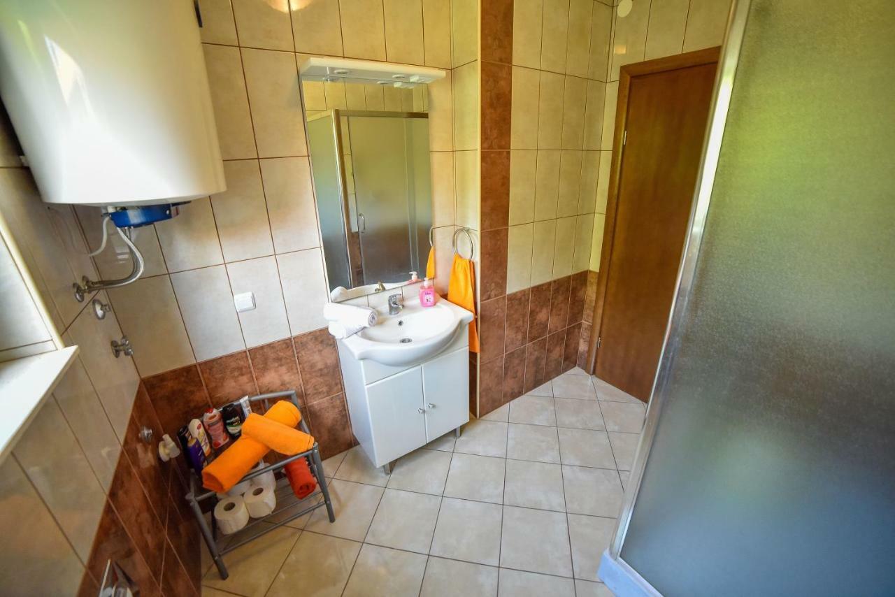 Apartment Ines Sinj Exterior foto